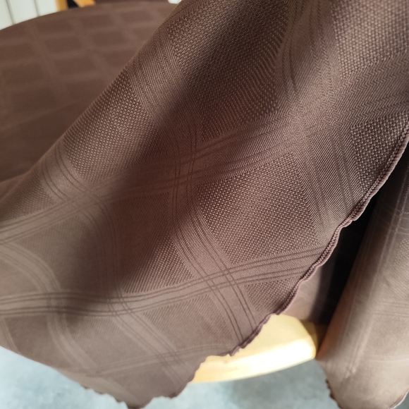 Rectangular Table cloth (Brown color) - Picture 3 of 5
